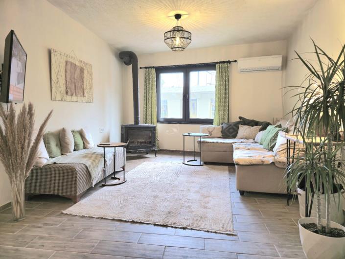 Image No.1-3 Bed Townhouse for sale