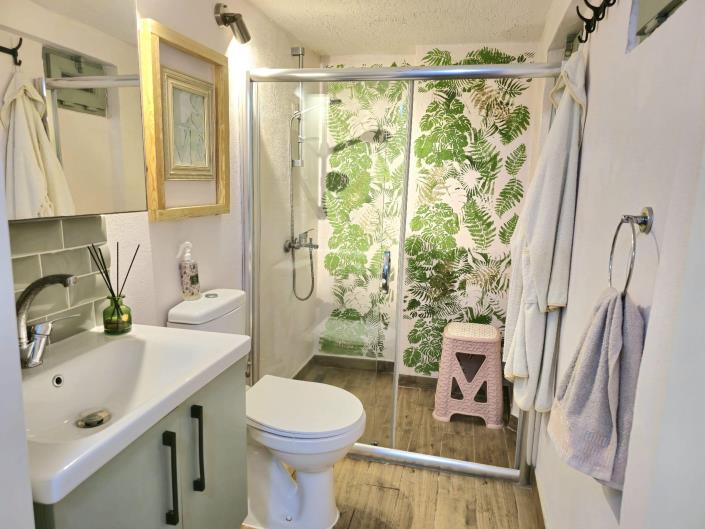 Image No.8-3 Bed Townhouse for sale