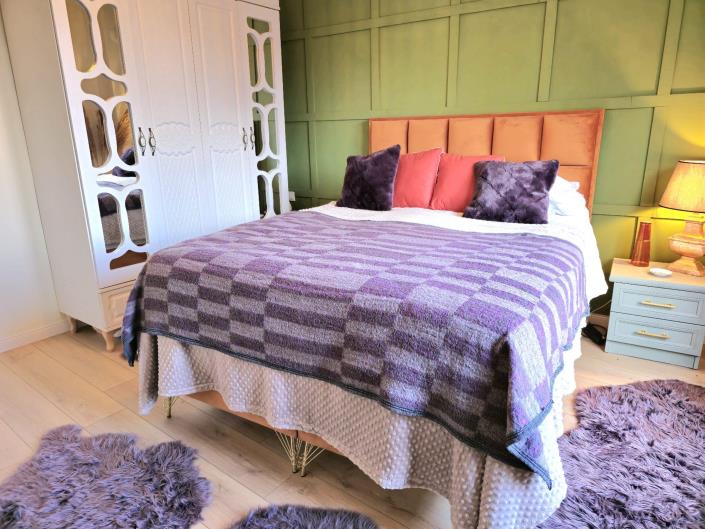 Image No.12-3 Bed Townhouse for sale