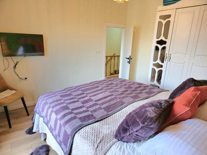 Image No.13-3 Bed Townhouse for sale