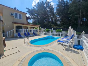 4 Bed Villa / Detached for sale