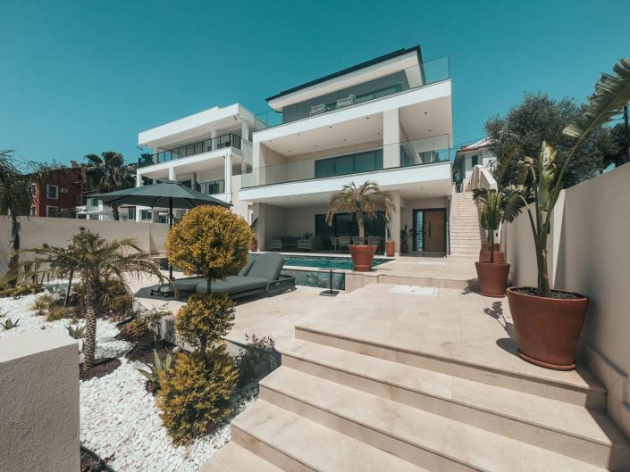 Image No.4-3 Bed Villa / Detached for sale