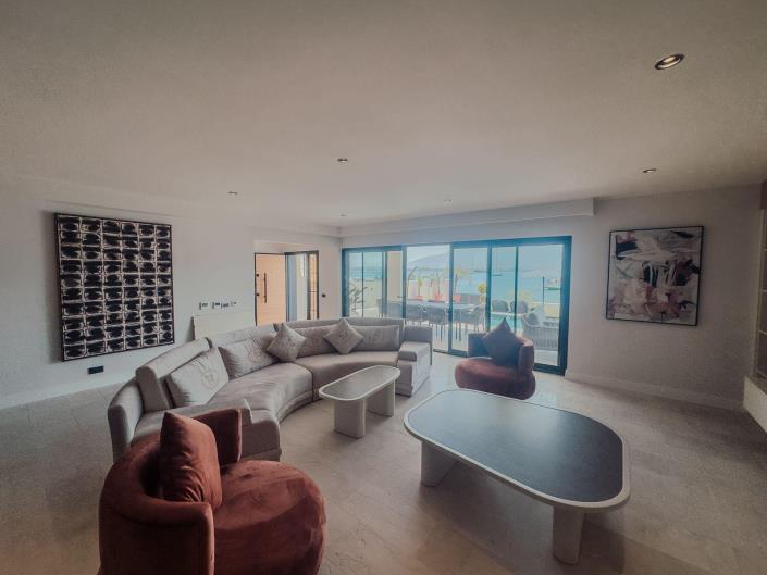 Image No.12-3 Bed Villa / Detached for sale