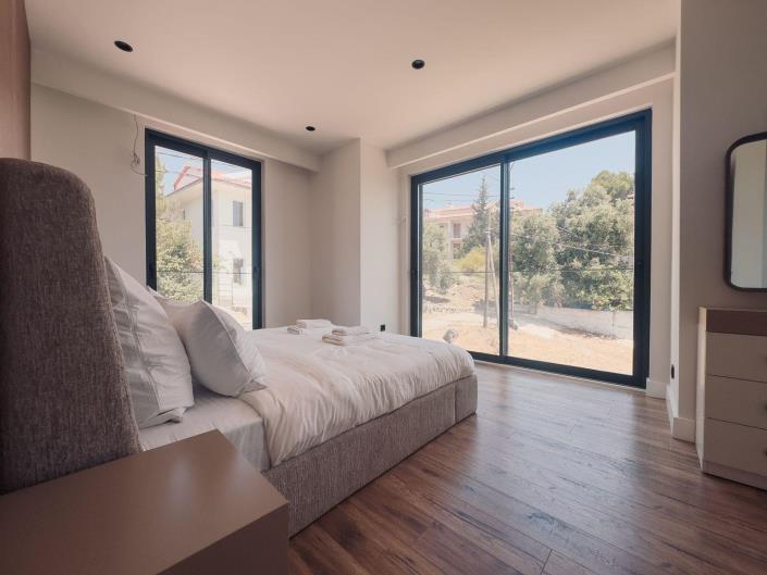 Image No.21-3 Bed Villa / Detached for sale