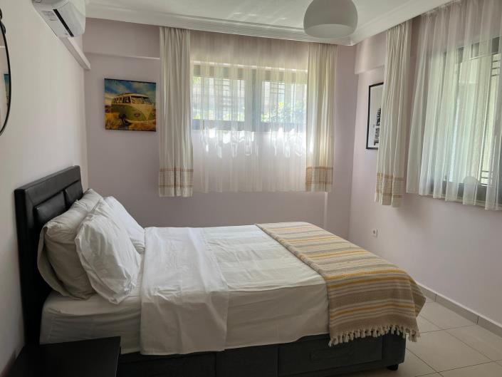 Image No.8-6 Bed Villa / Detached for sale