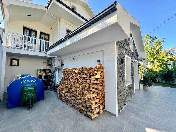 Image No.15-4 Bed Villa / Detached for sale