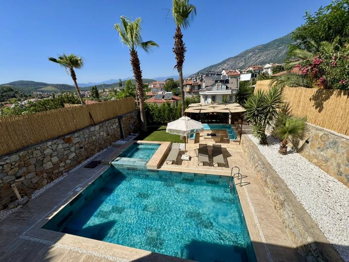 Image No.2-4 Bed Villa for sale