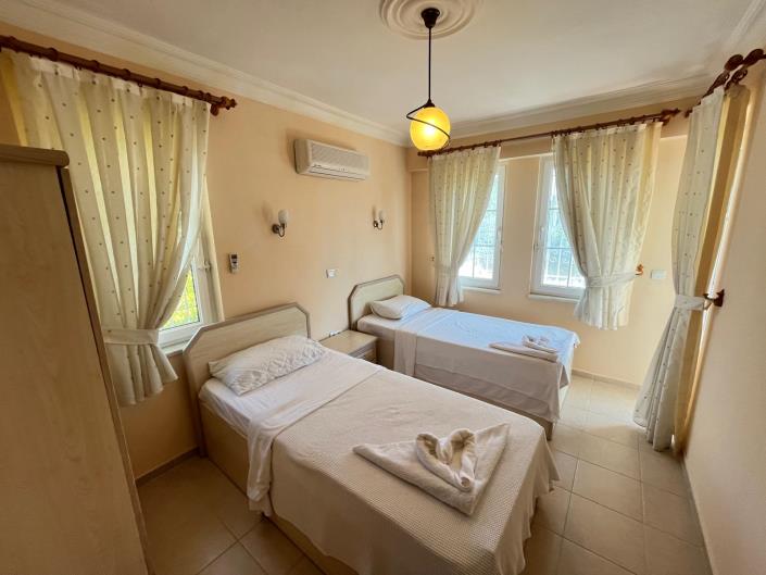 Image No.17-4 Bed Villa / Detached for sale