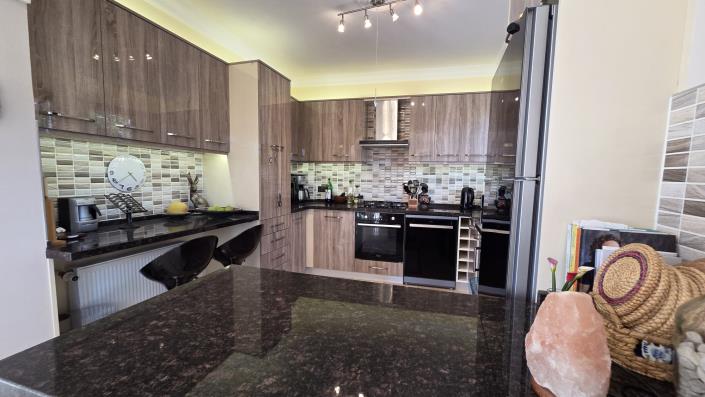 Image No.5-3 Bed Villa for sale