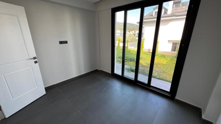 Image No.8-4 Bed Villa for sale