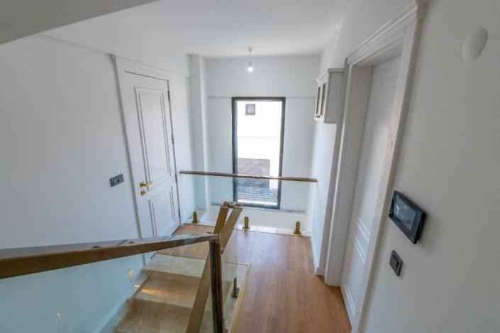 Image No.11-4 Bed Villa / Detached for sale