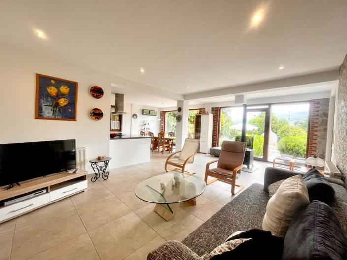 Image No.10-3 Bed Bungalow for sale