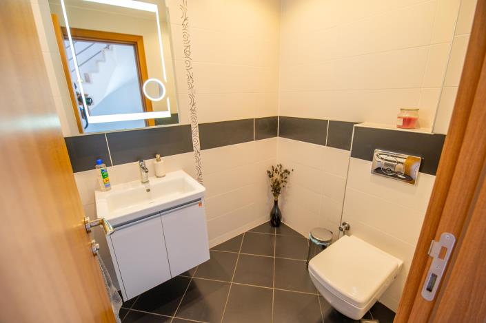 Image No.18-4 Bed Villa for sale