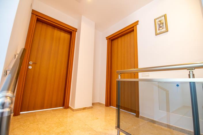 Image No.20-4 Bed Villa for sale