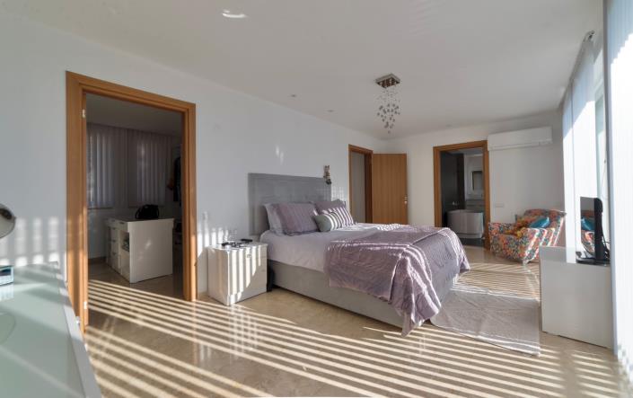 Image No.48-4 Bed Villa for sale