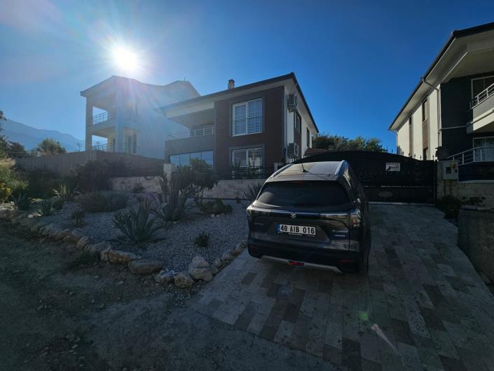 Image No.42-4 Bed Villa for sale