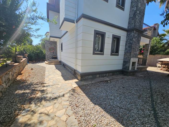 Image No.24-3 Bed Villa / Detached for sale