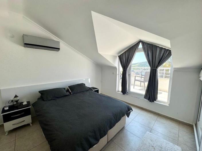 Image No.9-3 Bed Duplex for sale