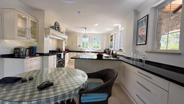 Image No.10-3 Bed Villa / Detached for sale