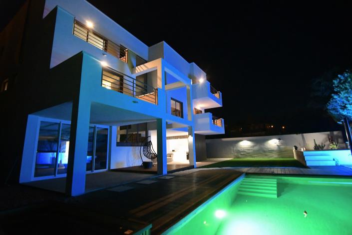 Image No.18-6 Bed Villa / Detached for sale