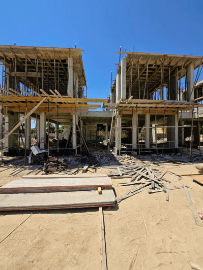 Image No.8-2 Bed House for sale