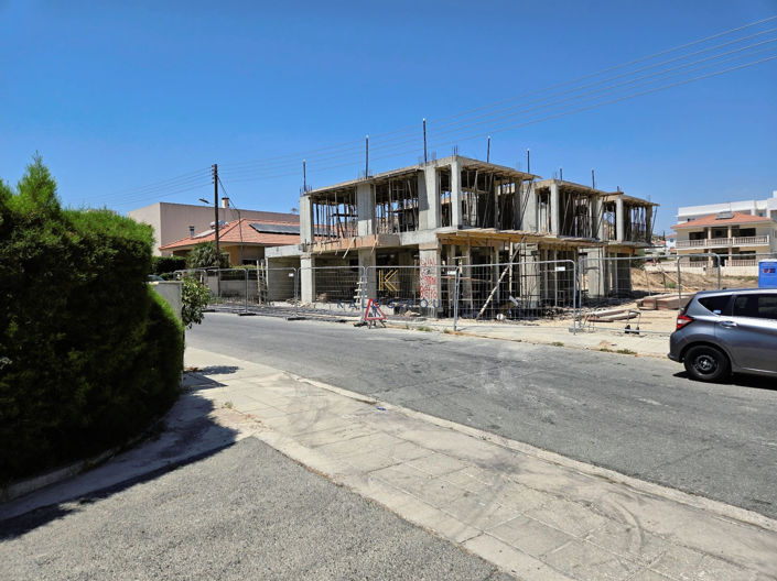 Image No.9-2 Bed House for sale