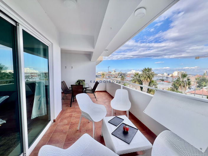 Image No.20-3 Bed Apartment for sale