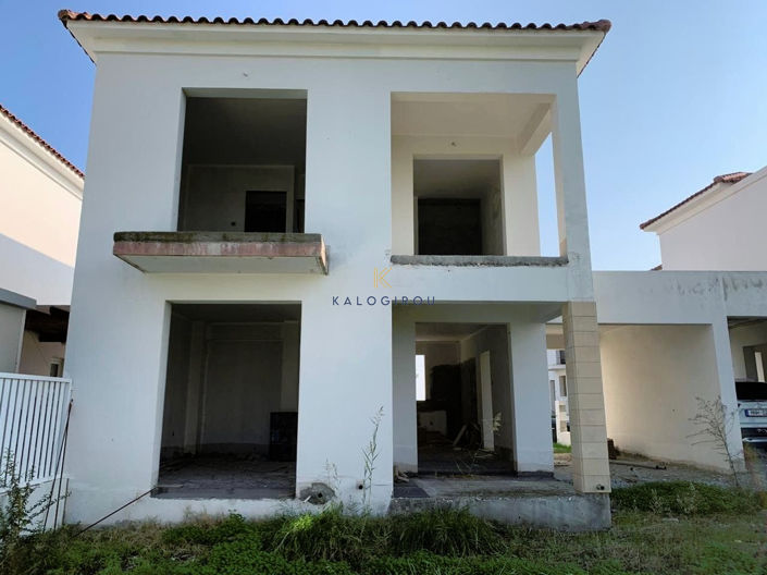 Image No.1-3 Bed House for sale