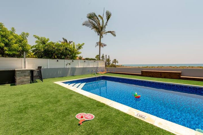 Image No.2-4 Bed House for sale