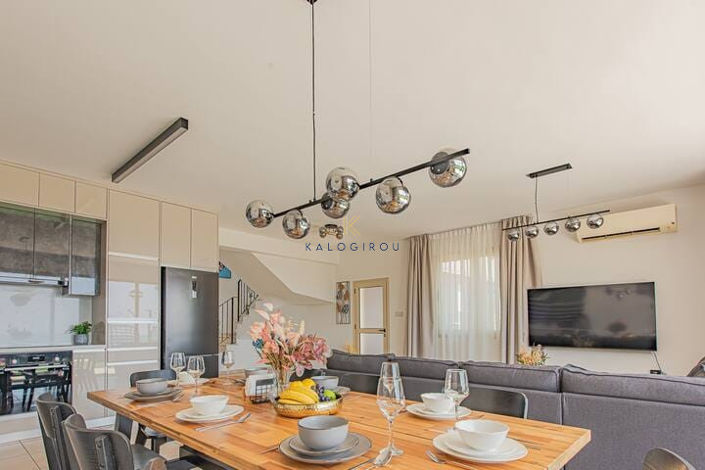 Image No.3-4 Bed House for sale