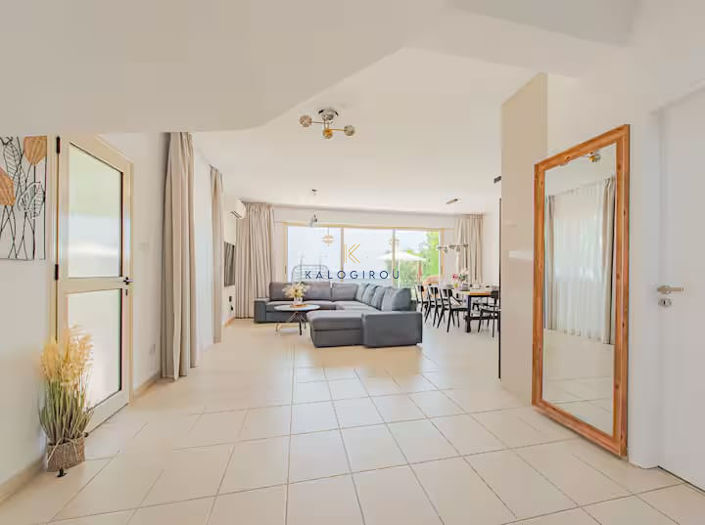 Image No.4-4 Bed House for sale