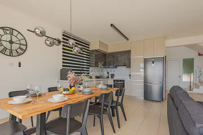 Image No.5-4 Bed House for sale