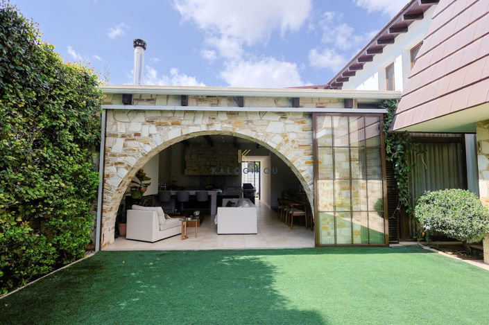 Image No.40-4 Bed House for sale