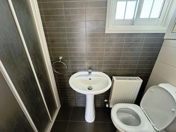 Image No.9-3 Bed House for sale