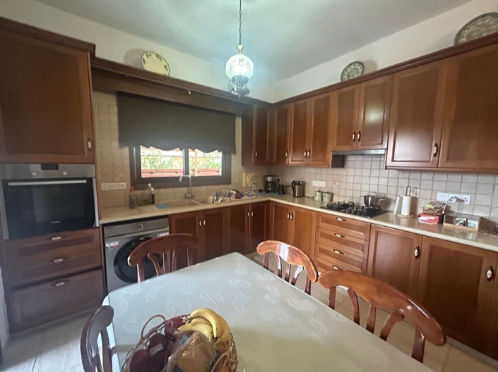 Image No.5-3 Bed House for sale