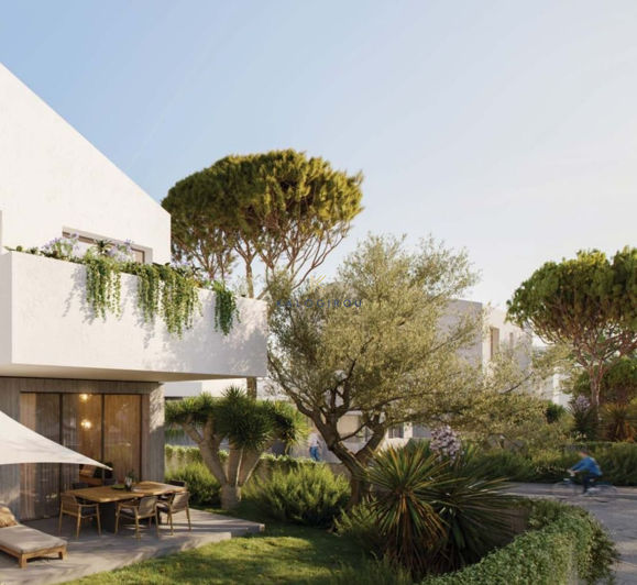 Image No.10-3 Bed House for sale