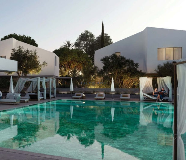 Image No.3-3 Bed House for sale