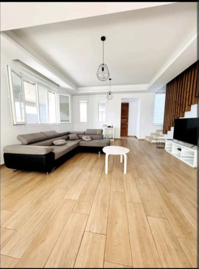 Image No.7-3 Bed House for sale