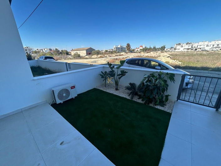 Image No.11-2 Bed Apartment for sale