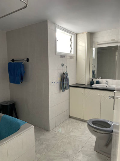 Image No.10-3 Bed House for sale