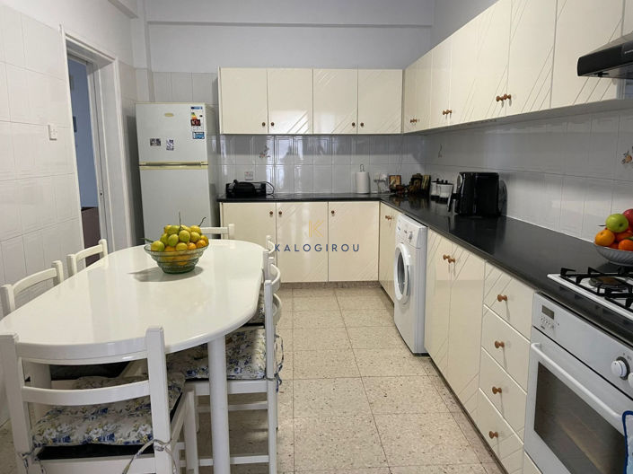 Image No.8-3 Bed House for sale