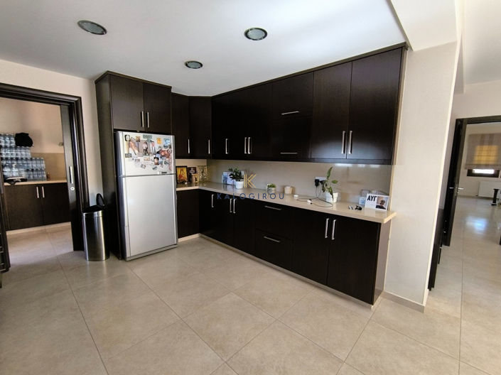 Image No.11-4 Bed House for sale