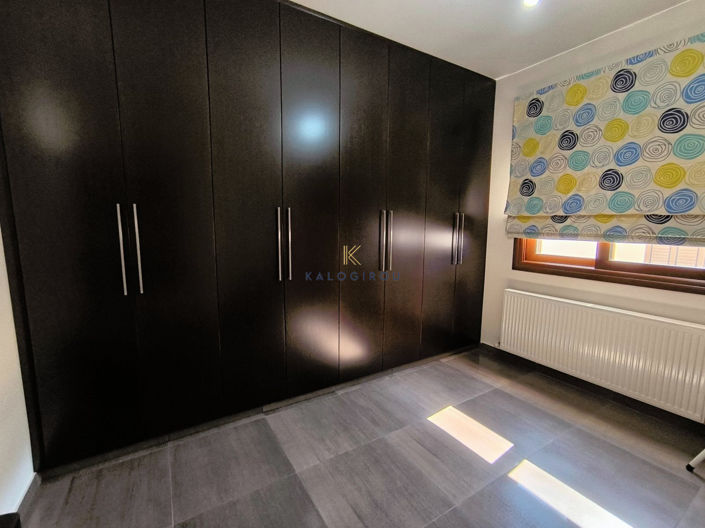 Image No.17-4 Bed House for sale