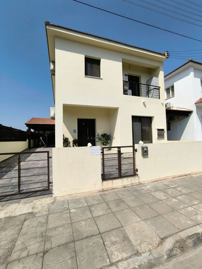 Image No.1-5 Bed House for sale