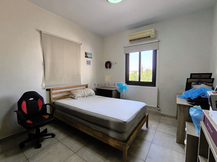 Image No.16-5 Bed House for sale