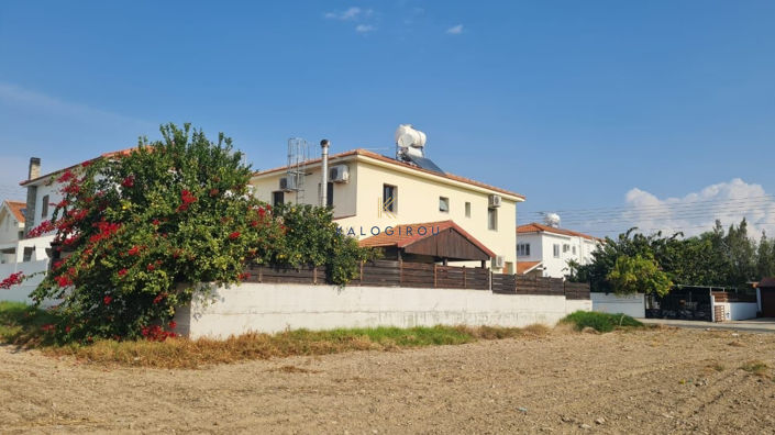 Image No.27-5 Bed House for sale