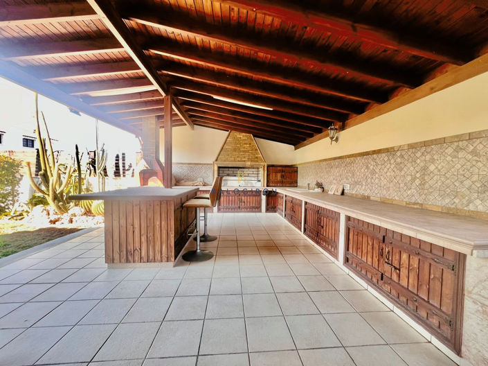 Image No.24-6 Bed House for sale