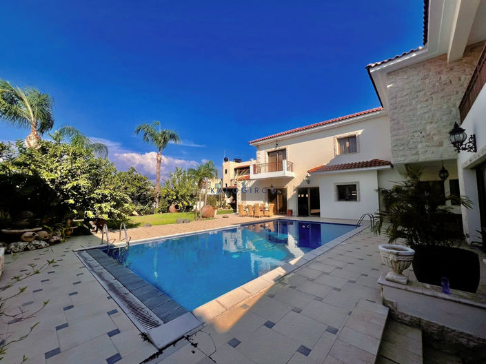 Image No.28-6 Bed House for sale