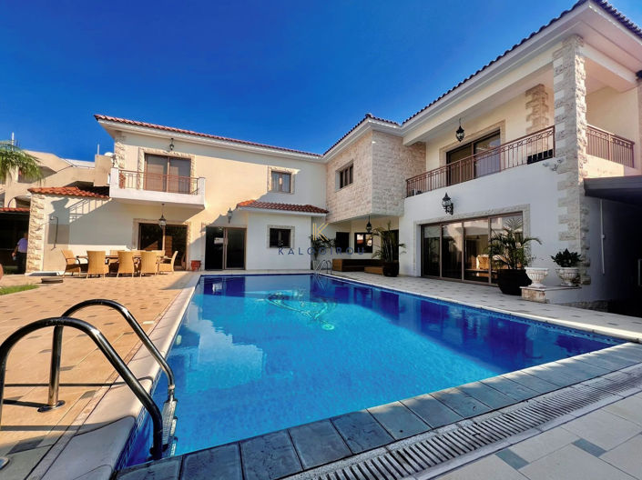 Image No.3-6 Bed House for sale