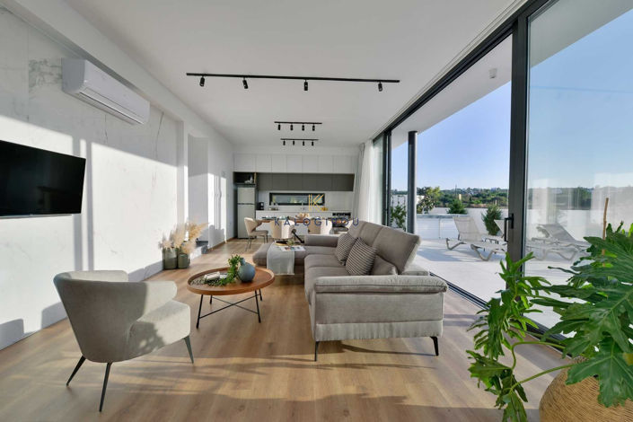 Image No.6-3 Bed House for sale